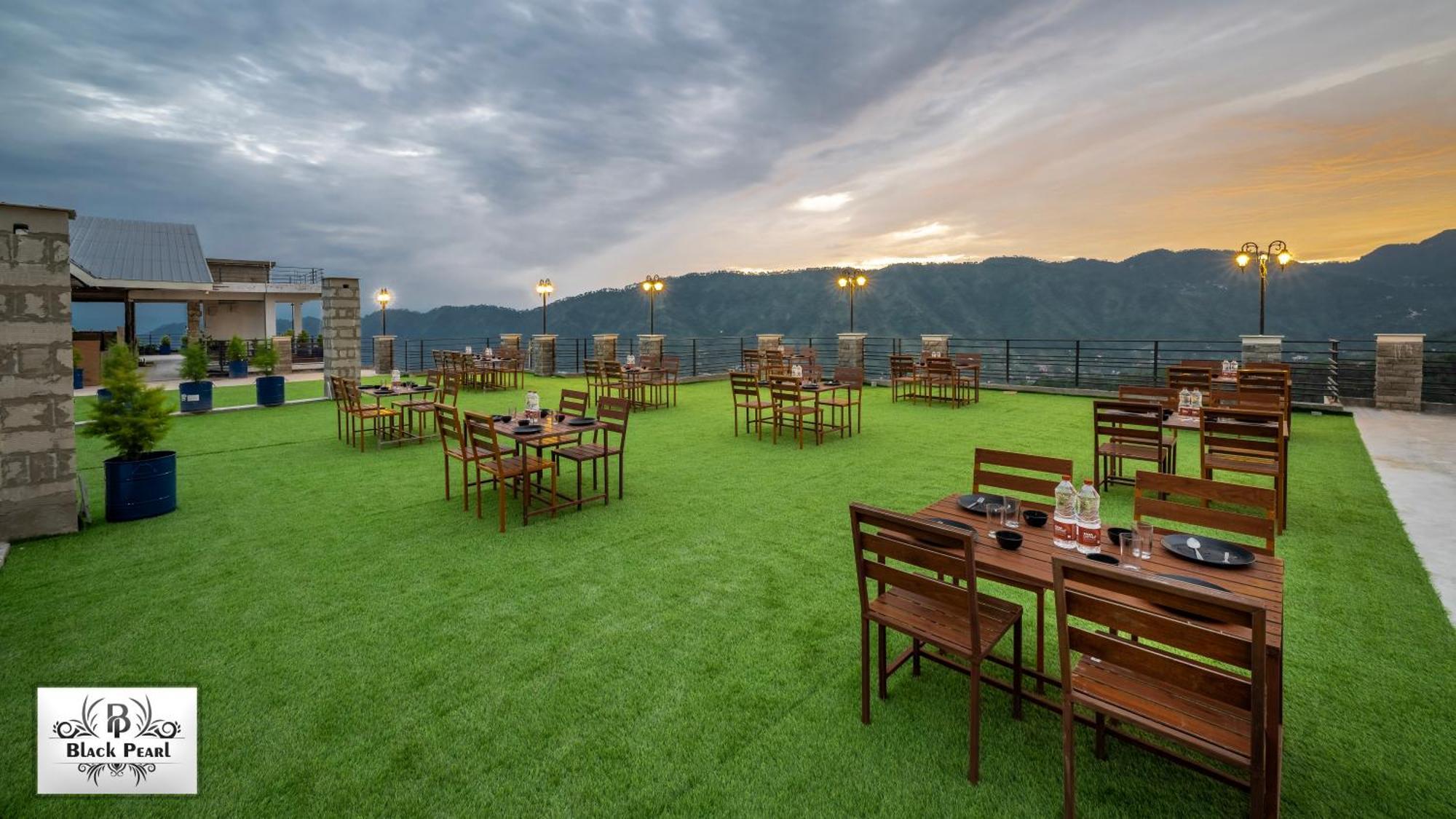 The Blackpearl Hillcrest Kasauli Exterior photo
